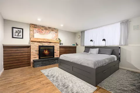 Bedroom - 352 Horseshoe, Plainwell, MI 49080 photo 4 of 4