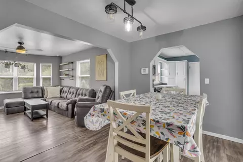 Dining - 2318 Dover, Jackson, MI 49202 photo 2 of 2