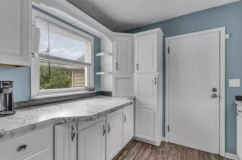 Kitchen - 2318 Dover, Jackson, MI 49202 photo 2 of 2