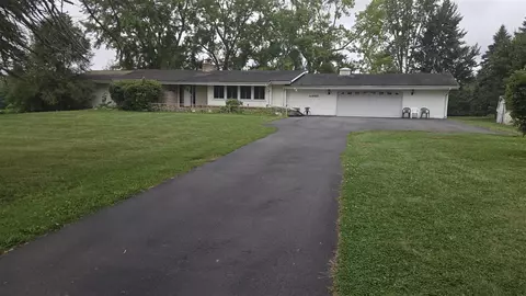 10885 Battle Crk, Bellevue, MI 49021