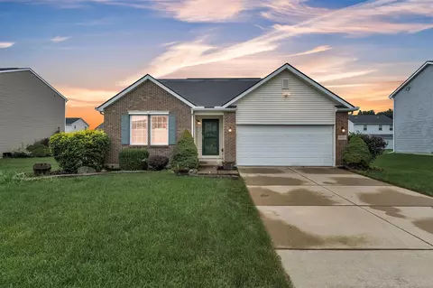 2057 Danville, Monroe, MI 48162