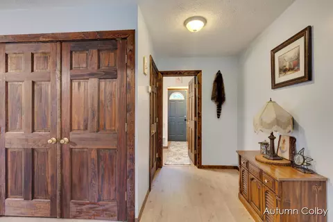 Entry Way - 4711 Muffler, Baldwin, MI 49304 photo 1 of 2