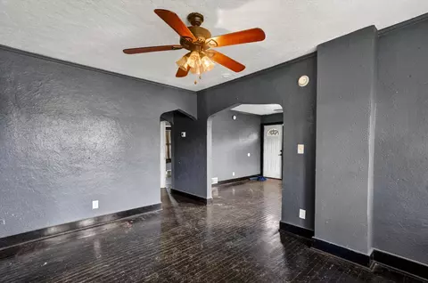 Living - 226 E High, Jackson, MI 49203 photo 5 of 6