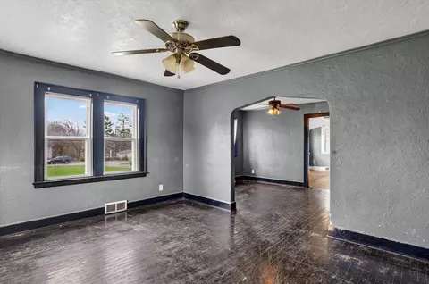 Living - 226 E High, Jackson, MI 49203 photo 1 of 6