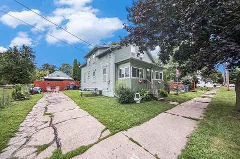 Exterior - 911 N Blackstone, Jackson, MI 49202 photo 7 of 8