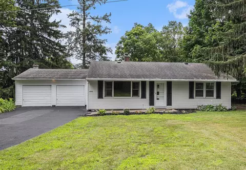 4941 S Main, Leslie, MI 49251