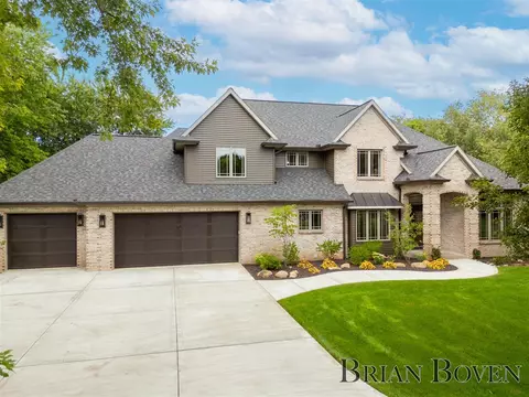 7711 Forest, Rockford, MI 49341
