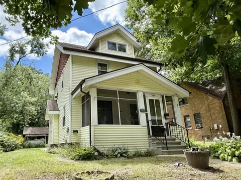 904 Larned, Lansing, MI 48912