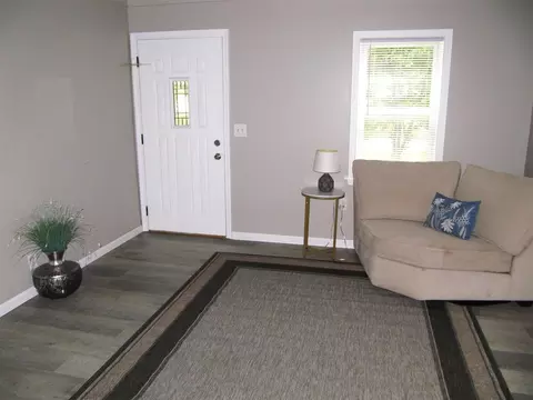 Entry Way - 514 Keyes, Parchment, MI 49004 photo 1 of 1