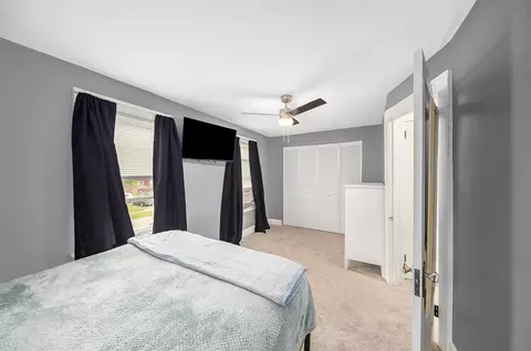 Bedroom - 764 Douglas, Jackson, MI 49203 photo 2 of 3