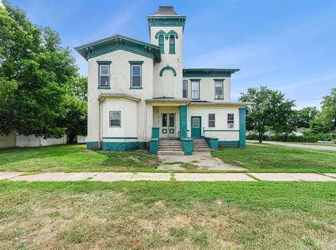 200 E Chicago, White Pigeon, MI 49099