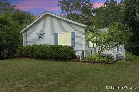 1007 Orchard, South Haven, MI 49090