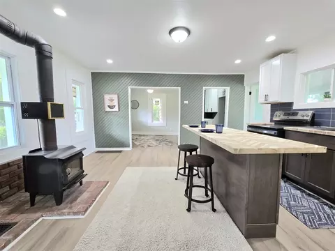 Kitchen - 6167 E Becht, Coloma, MI 49038 photo 2 of 5