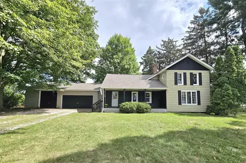 6167 E Becht, Coloma, MI 49038