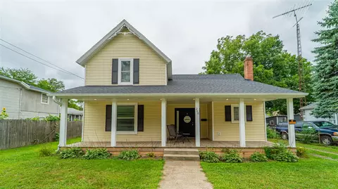 208 E Prairie Ronde, Dowagiac, MI 49047
