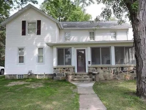 410 N Ann Arbor, Saline, MI 48176