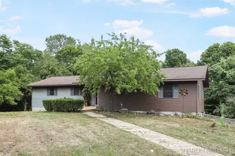 2754 60th, Fennville, MI 49408