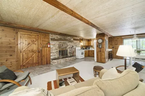Living - 368 Ecklund, Manistee, MI 49660 photo 4 of 5