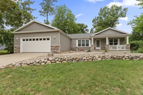 71116 Meadow, Edwardsburg, MI 49112