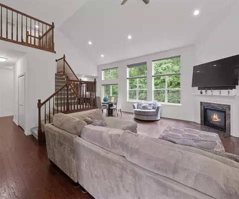 Living - 27003 Celtic, Flat Rock, MI 48134 photo 2 of 3