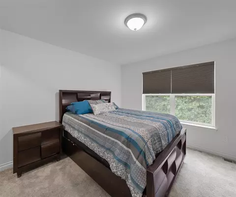 Bedroom - 27003 Celtic, Flat Rock, MI 48134 photo 5 of 7