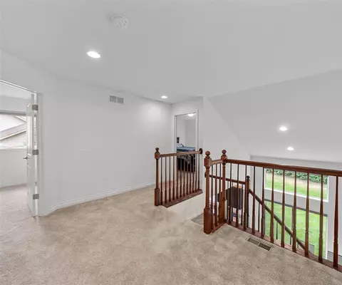 Entry Way - 27003 Celtic, Flat Rock, MI 48134 photo 4 of 4
