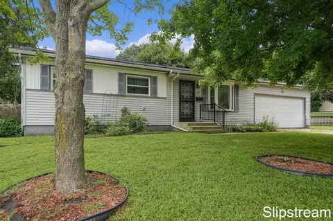 101 Homecrest, Battle Creek, MI 49037