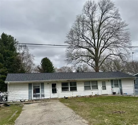 417 E Parsons, Watervliet, MI 49098