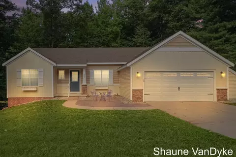 643 N River Hls, Newaygo, MI 49337