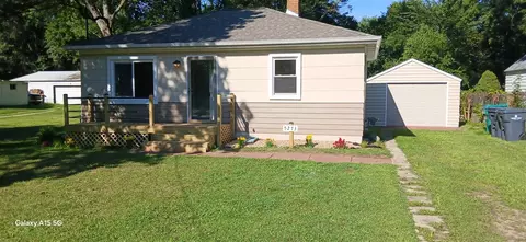 5273 Wayne, Kalamazoo, MI 49004