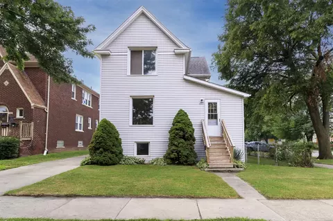 667 Pine, Wyandotte, MI 48192