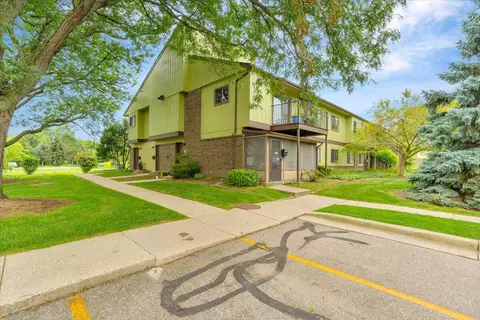 1481 Chateau Vert, Ypsilanti, MI 48197