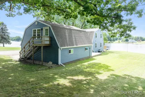 Exterior - 3927 E Shr, Stanton, MI 48888 photo 7 of 15
