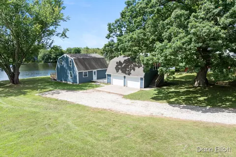 Exterior - 3927 E Shr, Stanton, MI 48888 photo 6 of 15