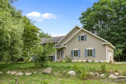 9720 Young, Rockford, MI 49341