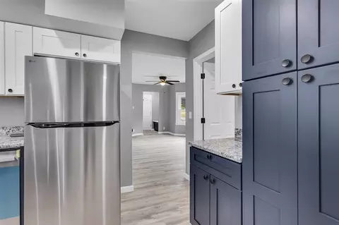 Entry Way - 2013 Tyson, Jackson, MI 49203 photo 1 of 3