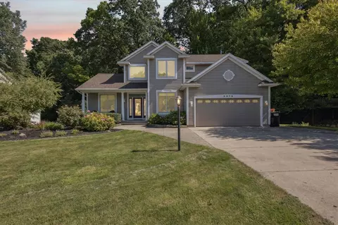2279 Waterford, Grand Rapids, MI 49525