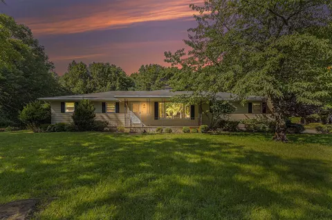 996 2nd, Pentwater, MI 49449