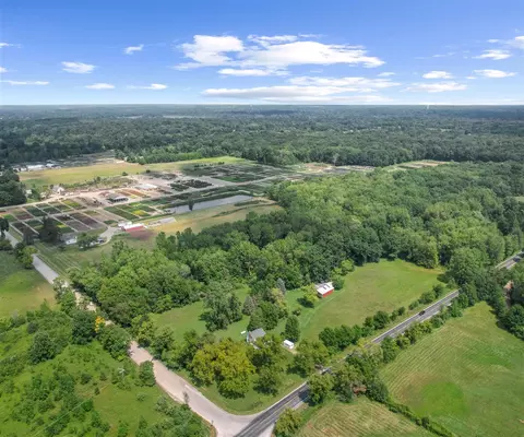9310 S Rushton, South Lyon, MI 48178