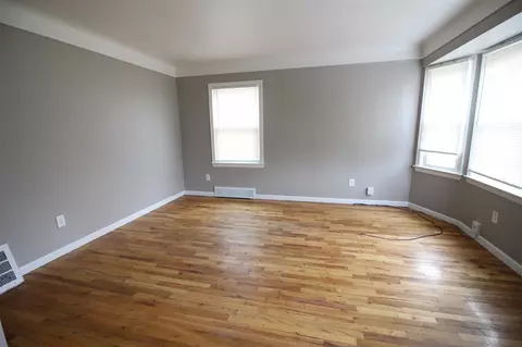 21826 Cushing Ave, Eastpointe, MI 48021 photo 5