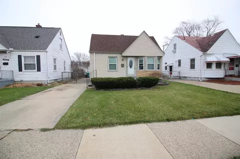 21826 Cushing Ave, Eastpointe, MI 48021