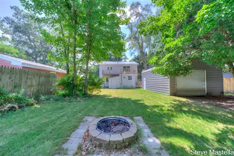 616 E Slocum, Whitehall, MI 49461 photo 13