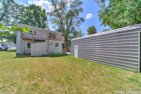 616 E Slocum, Whitehall, MI 49461 photo 14
