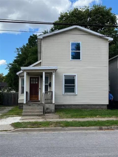 1011 NW Hamilton NW, Grand Rapids, MI 49504