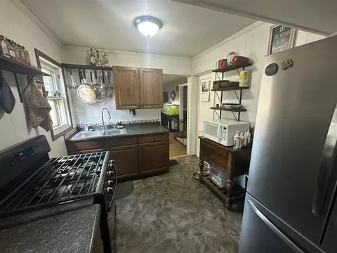 Kitchen - 318 20th, Jackson, MI 49203 photo 1 of 2