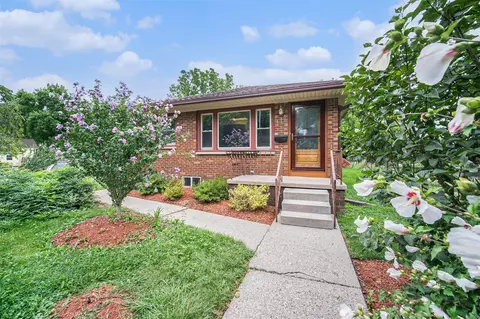 415 N Ann Arbor, Saline, MI 48176