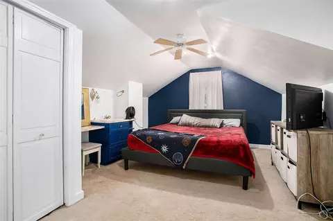 Bedroom - 700 N Gordon, Marshall, MI 49068 photo 3 of 3
