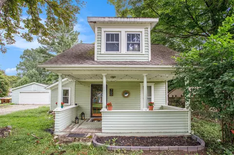 Exterior - 700 N Gordon, Marshall, MI 49068 photo 2 of 2