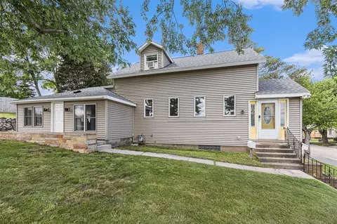 217 5th, Manistee, MI 49660