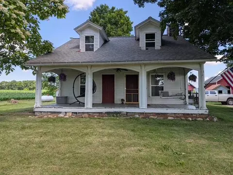 10921 E State, Nashville, MI 49073